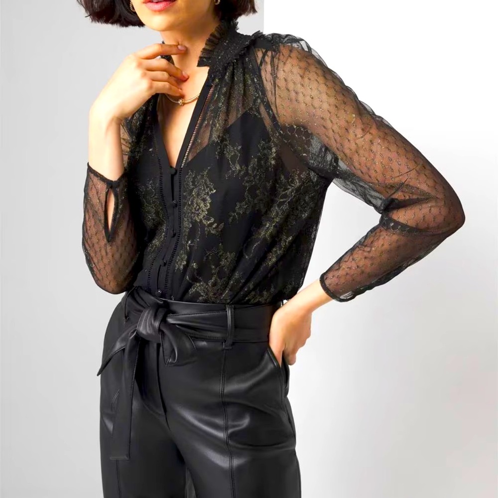 NEW WHBM $120 Elegant Black metallic Lace Women's  Vneck Blouse Top size 6
